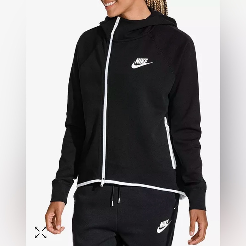 Nike Tech Fleece Cape Jacket